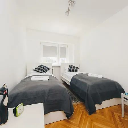 Shortstaypoland Aleja Solidarnosci Warsaw Exterior photo