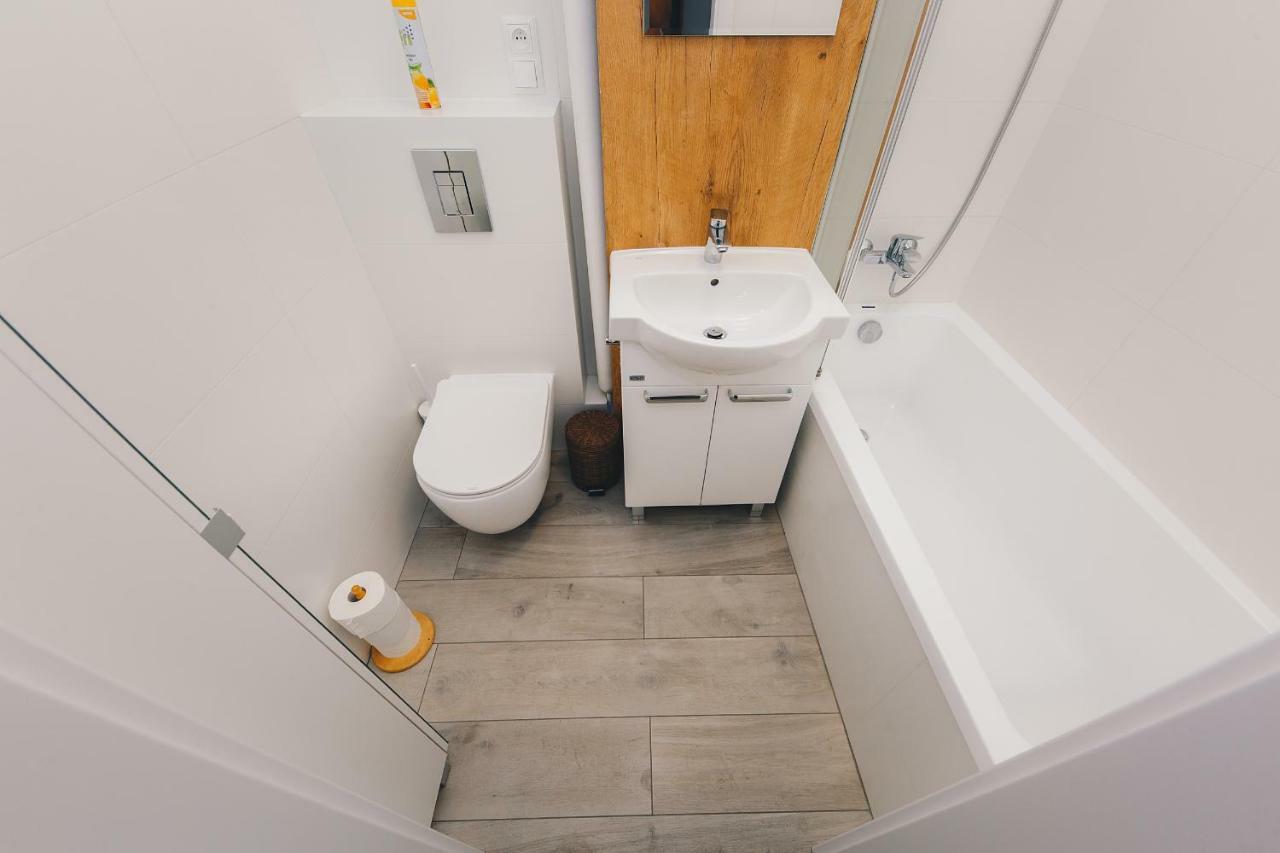 Apartment Shortstaypoland Aleja Solidarnosci *